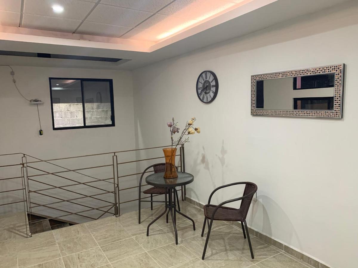 Lomas Suites Сиудад Валес Екстериор снимка
